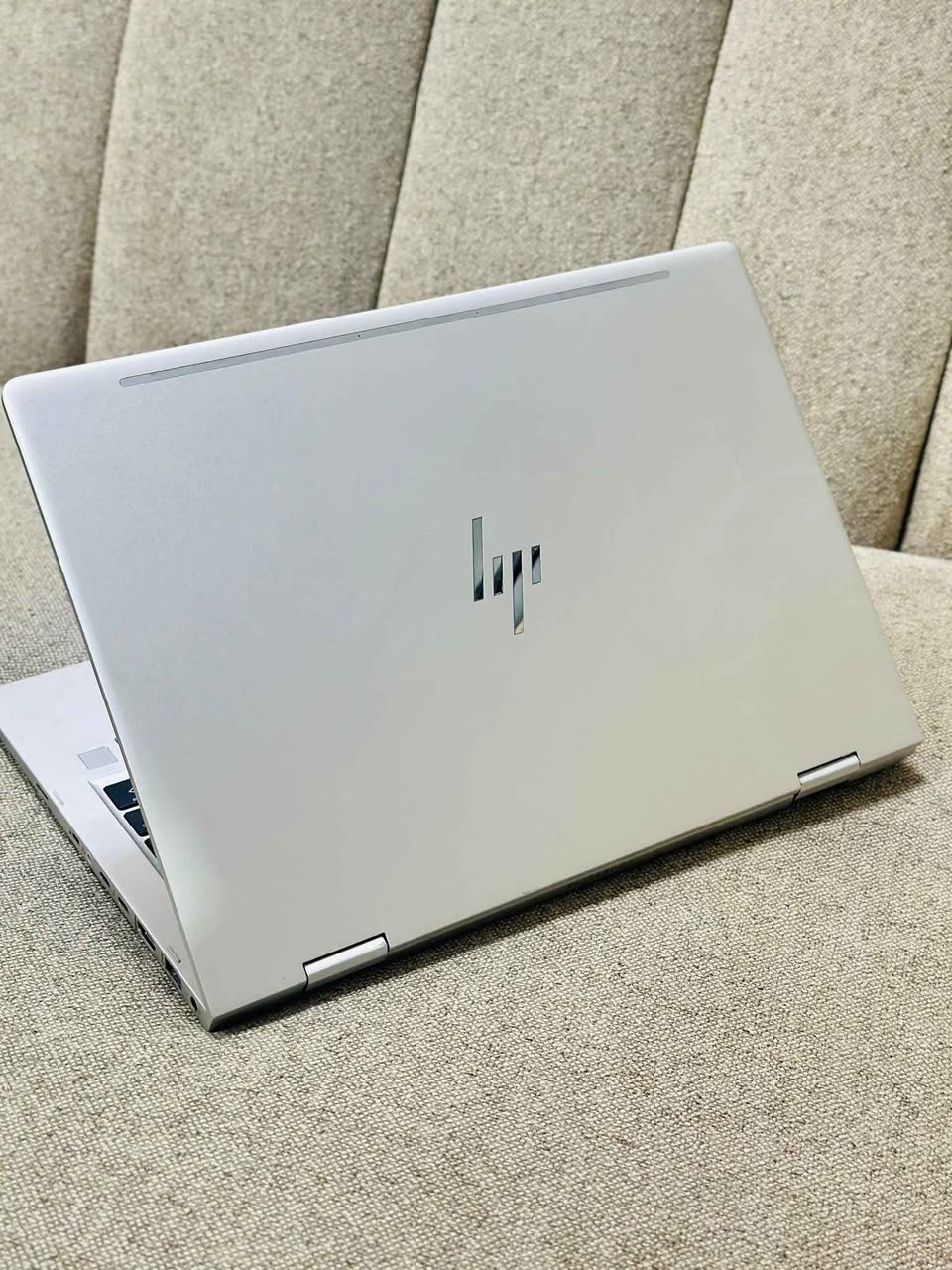 A picture of Hp ELITEBOOK i7 deposit 200k commitment we deliver to you
