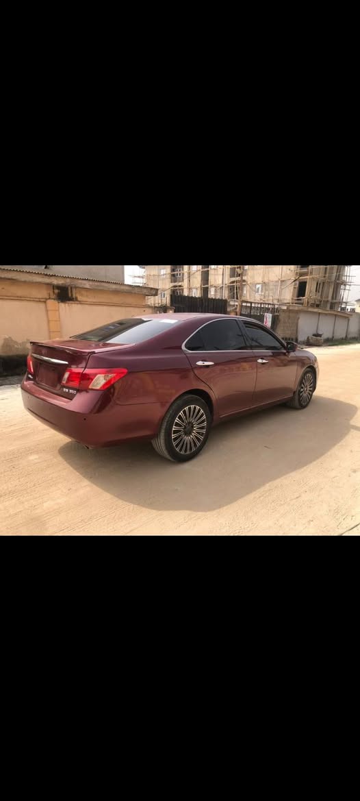 A picture of Lexus es350 08