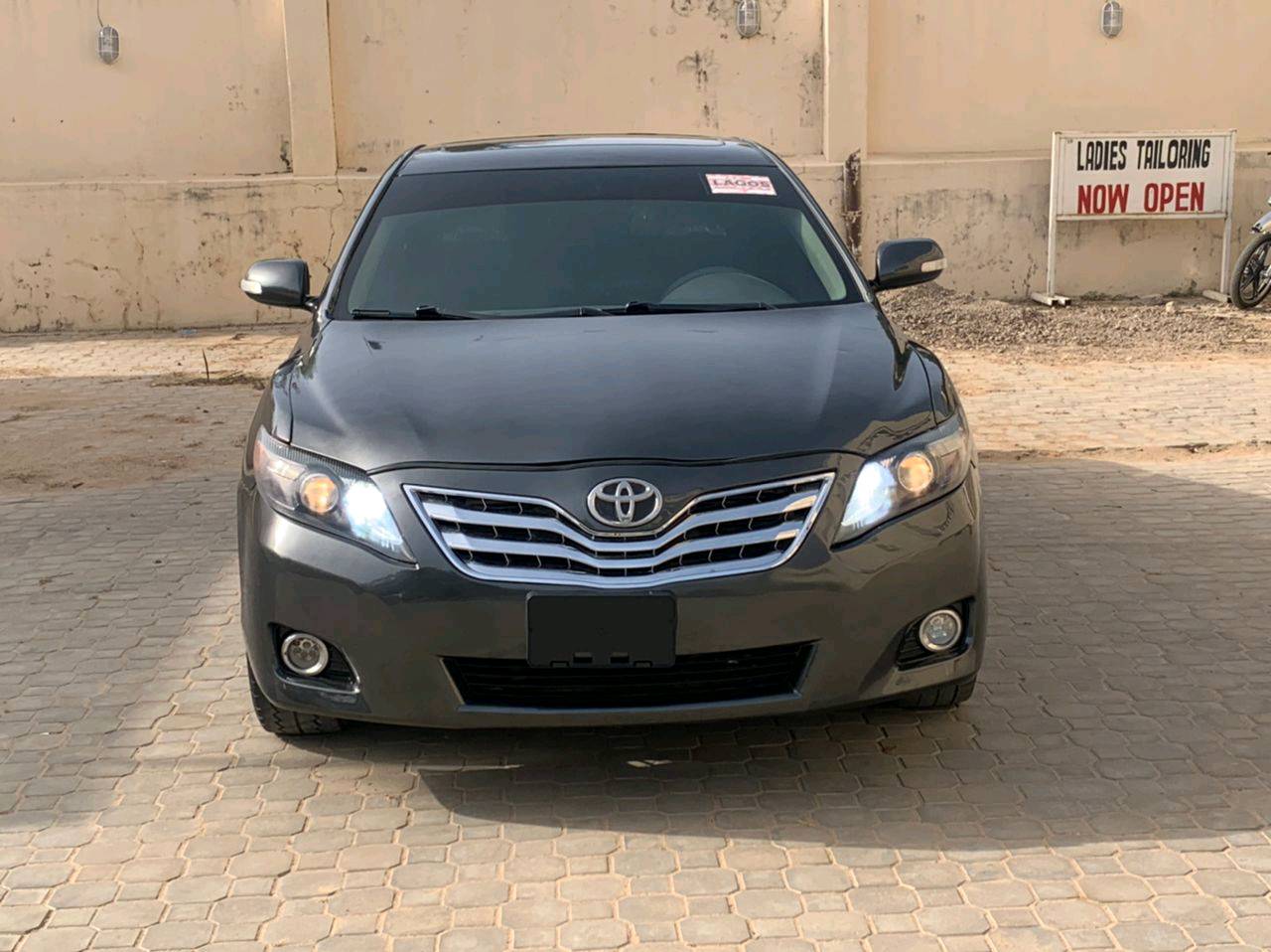 A picture of Toyota Camry XLE 2010 keyless