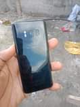 A picture of samsung s8