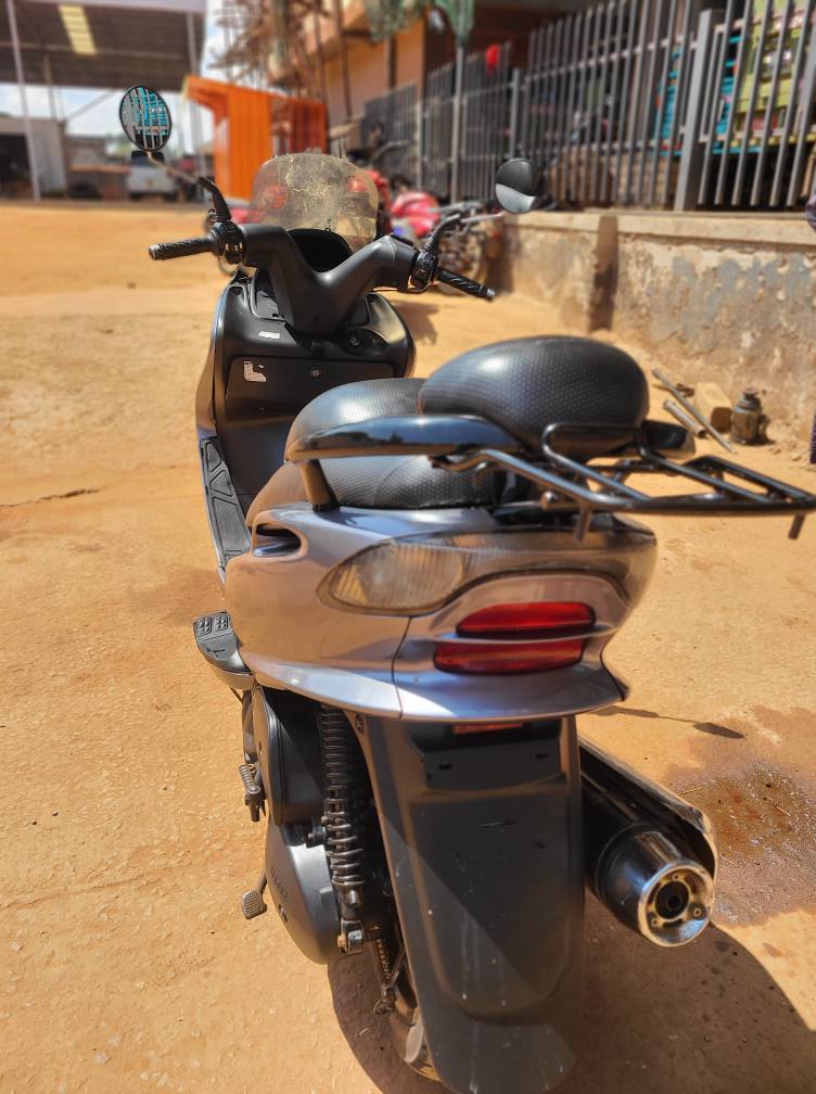 A picture of YAMAHA MAJESTY