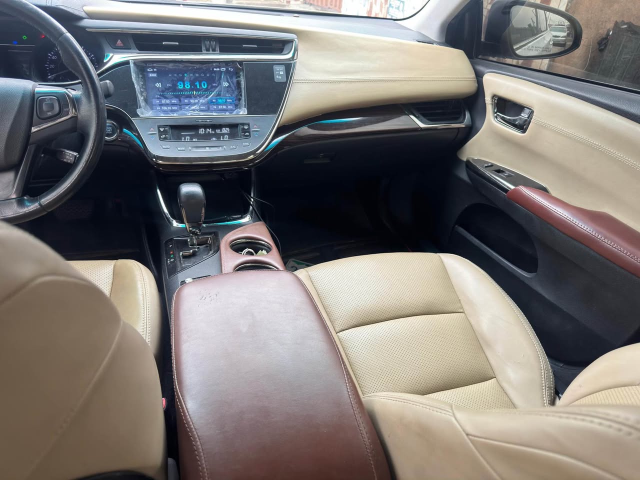 A picture of REGISTERED 2014 Toyota Avalon