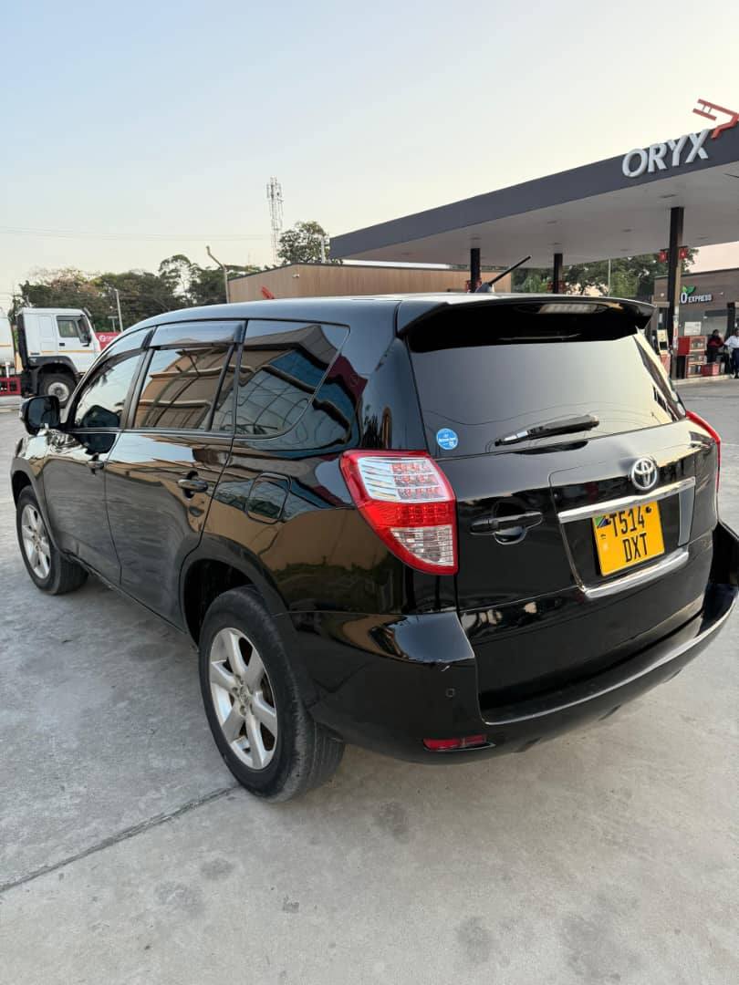 A picture of TOYOTA VANGUARD