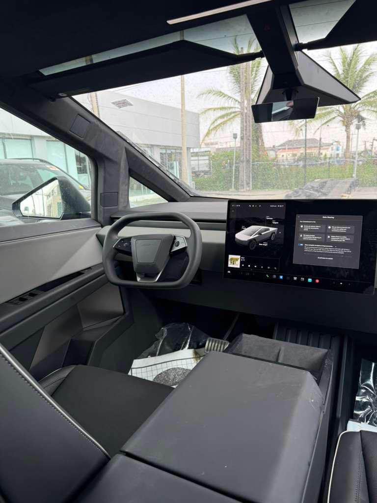 A picture of Cyber truck 2025 model