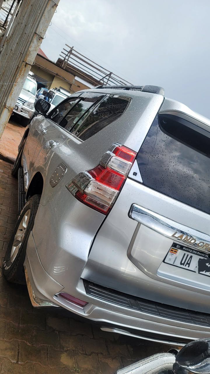 A picture of TX LAND CRUISER FJ150 PETROL AT 110M