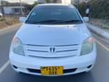 A picture of TOYOTA IST