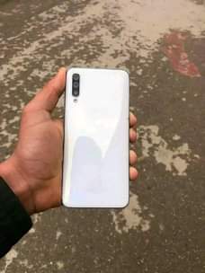A picture of Samsung A50