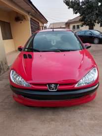 A picture of Peugeot 206