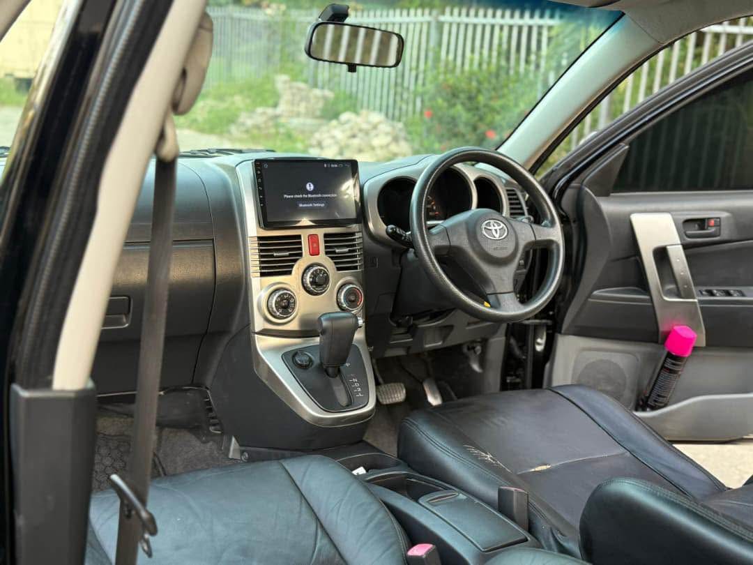 A picture of TOYOTA RUSH