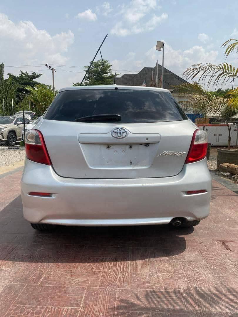 A picture of 2009 Toyota matrix 2009