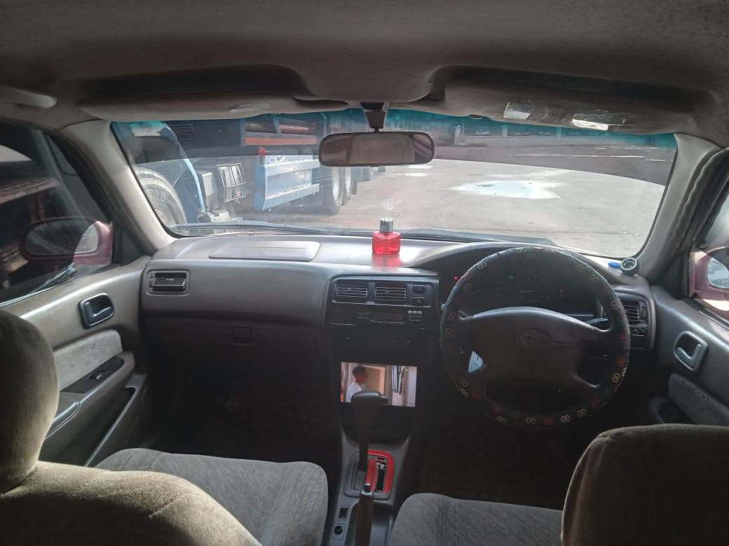 A picture of TOYOTA CORROLA INAUZWA DOM BEI MILION 3 8 FUL DOC