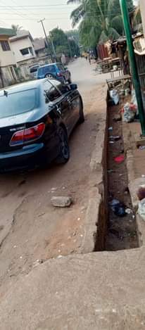 A picture of Distress sale Very clean and sound Lexus ES330 2006 model