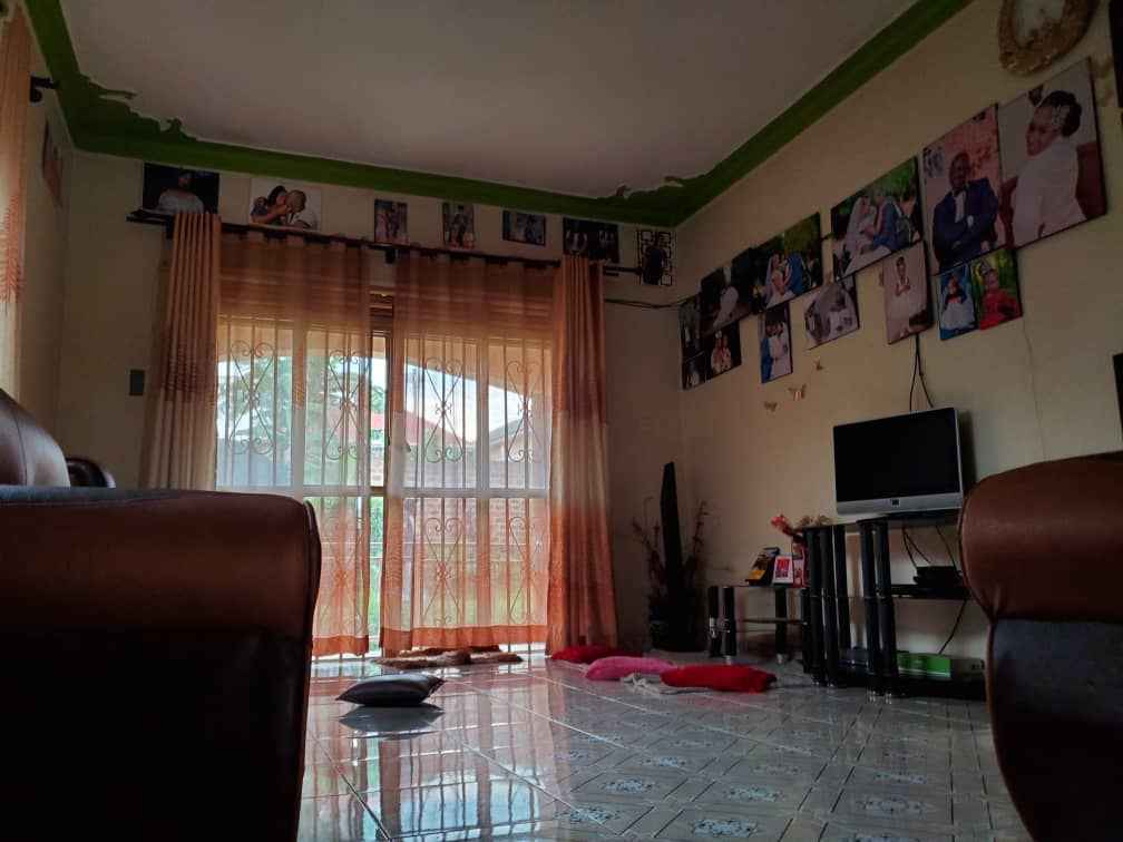 A picture of QUICK SALE 85M NOW KAWANDA BOMBO ROAD 85M NOW 4