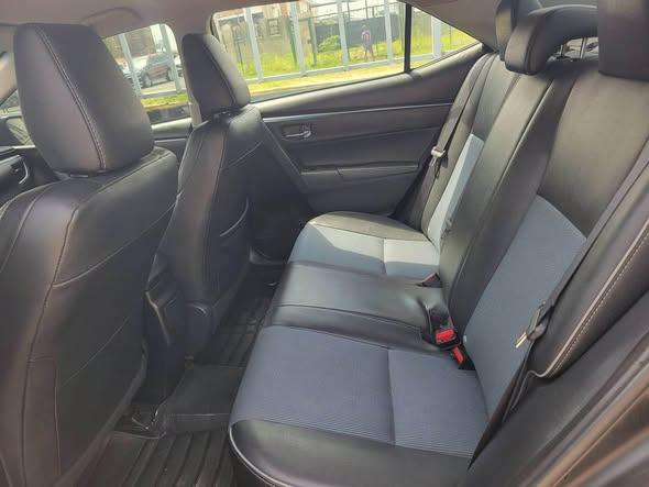 A picture of Clean 2016 corola sport with sound engine and gear 13