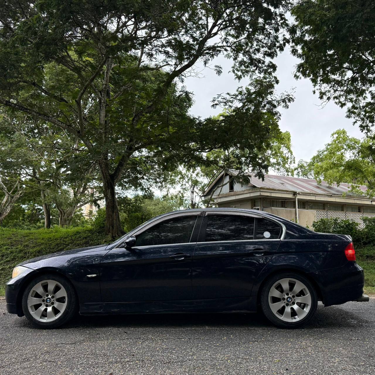 A picture of PRICE 10 9M BMW 3 series Contact 0769265727