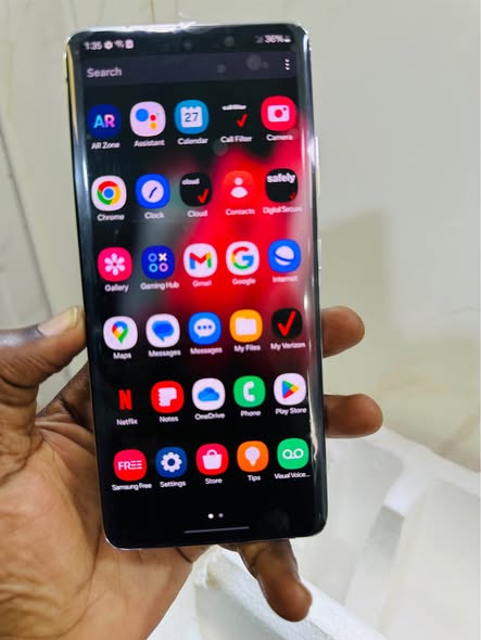 A picture of SAMSUNG S21 ULTRA 5G