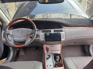 A picture of Toyota Avalon O6