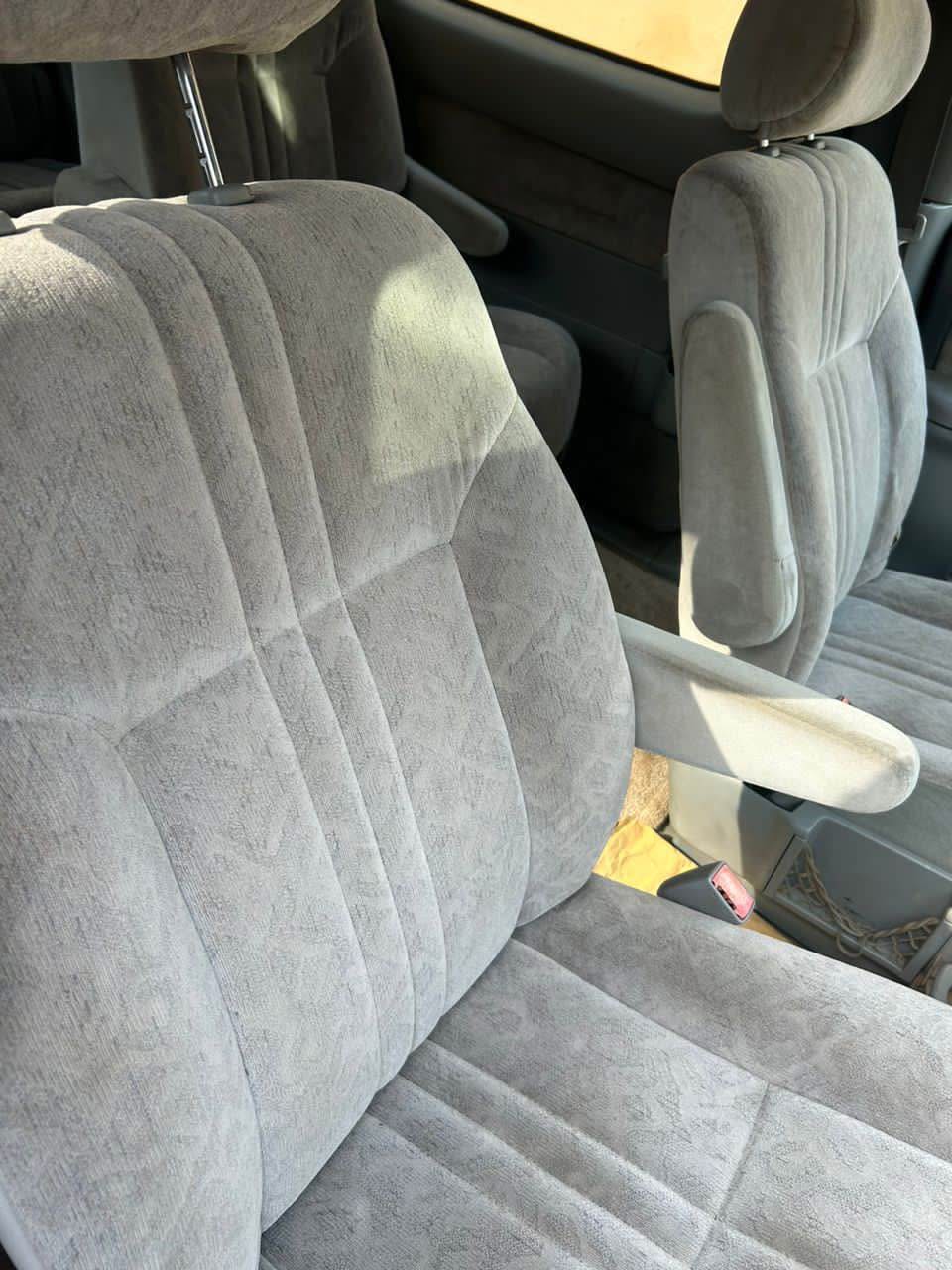 A picture of Toyota Siena 2000