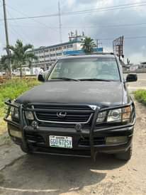 A picture of Lexus LX470