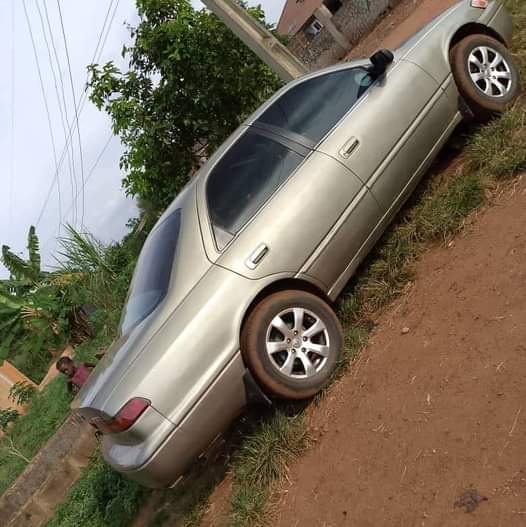 A picture of Unregistered 1999 Toyota Camry pencil