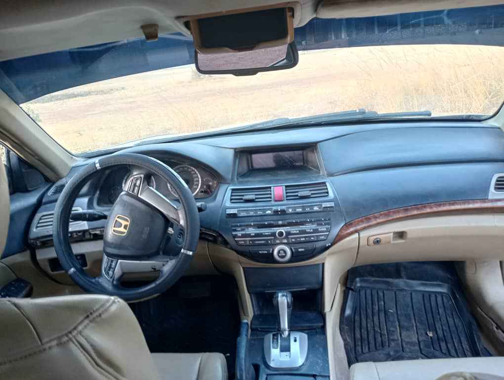 A picture of 09 Honda Accord