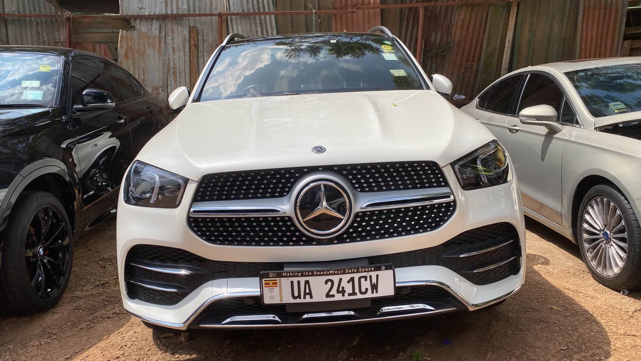 A picture of MERCEDES BENZ GLE 2023