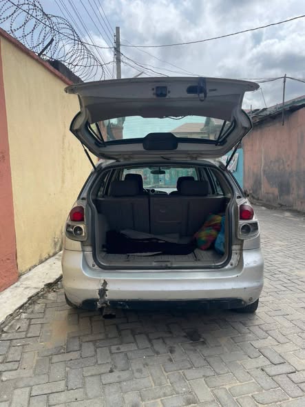 A picture of Toyota Matrix 2005