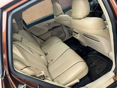 A picture of Few months registered Toyota venza 2010 Flash on first body