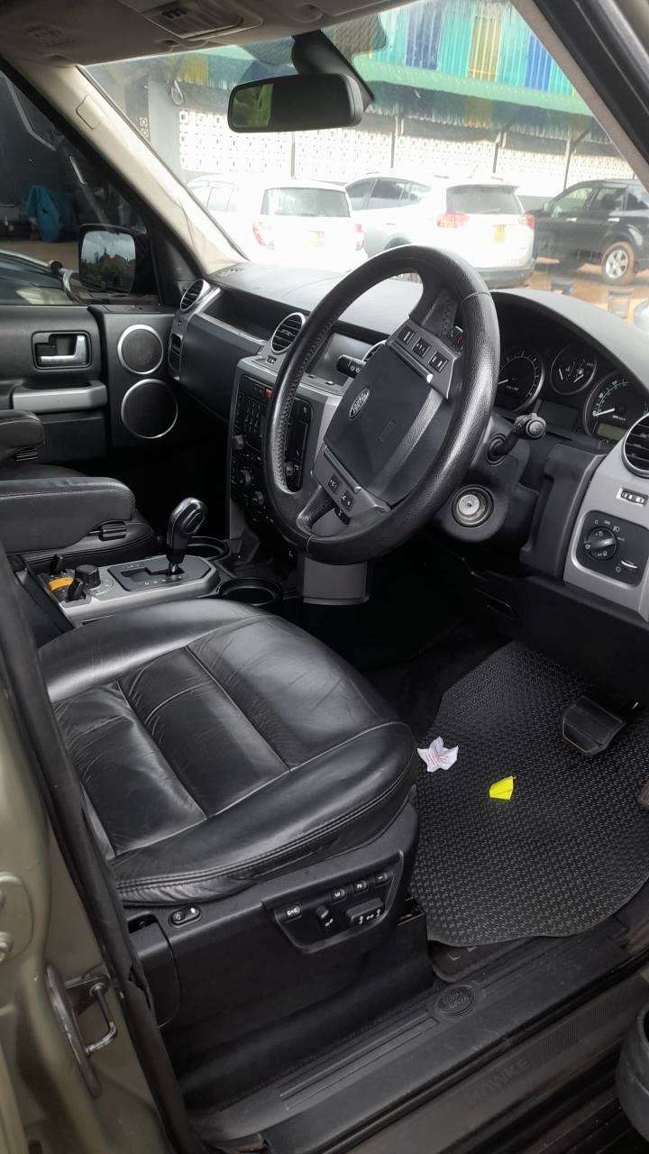 A picture of LAND ROVER