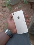 A picture of Iphone 7g