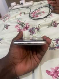 A picture of Iphone 11 plain 64