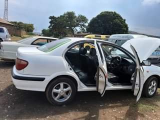 nissan almera
