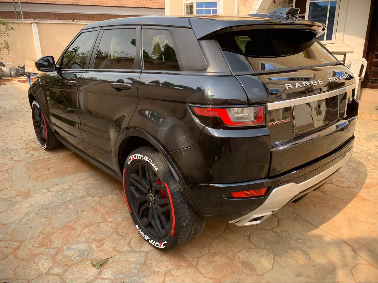 A picture of 2017 Range Rover Evoque