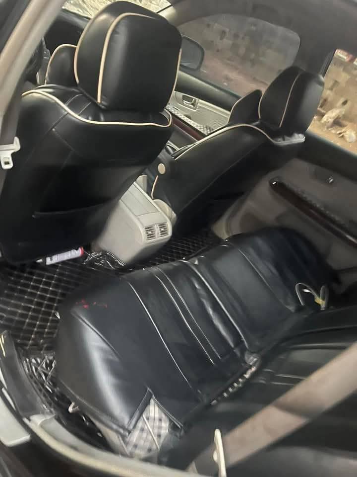 A picture of 2005 Lexus rx 330