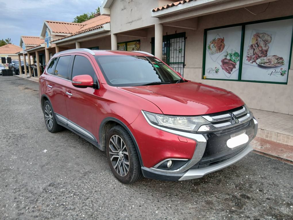 mitsubishi outlander
