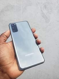 A picture of Samsung S20