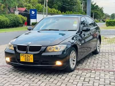 A picture of BMW SERIES 3