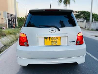 A picture of TOYOTA IST