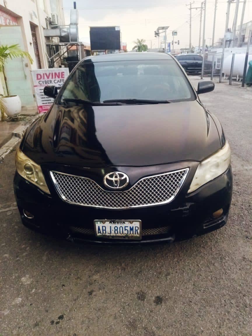 A picture of Toyota Camry 08