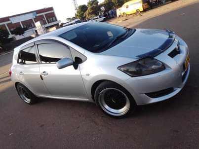 used toyota auris