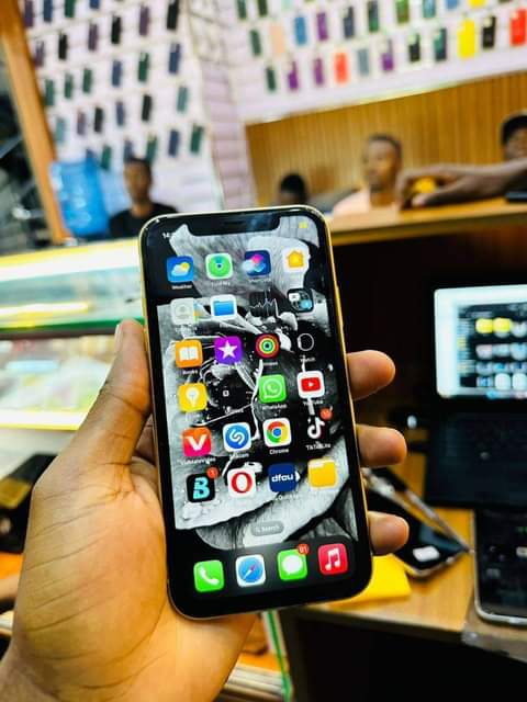 A picture of iPhone XR