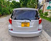 A picture of Toyota Ractiz new