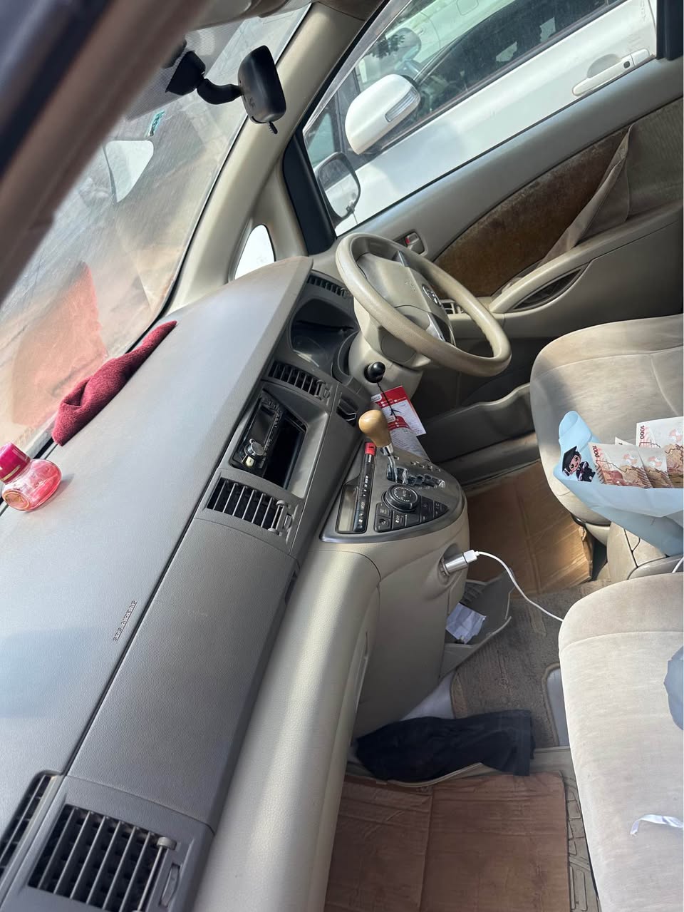 A picture of Toyota isis