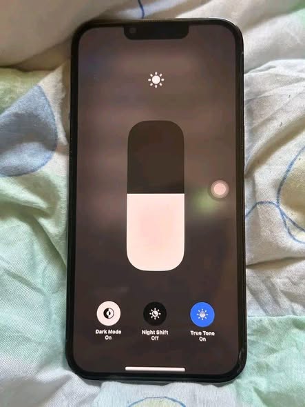 A picture of IPhone 13 pro