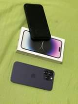 A picture of Iphone 14 pro max 128gb