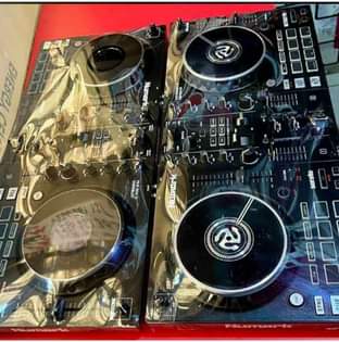 A picture of Genuine dj equipment