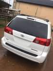 A picture of Clean Toyota Sienna 06 model Baked on the first body