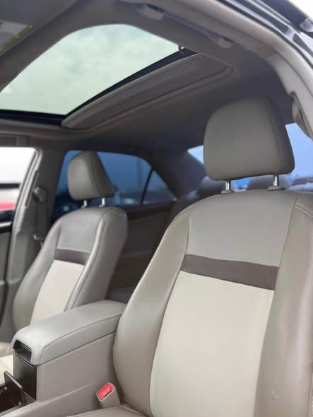 A picture of A super clean Few month used Toyota Camry XLE 2013