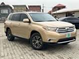 A picture of NEATLY USED 2010 TOYOTA HIGHLANDER LIMITED EDITION upgraded to 2013