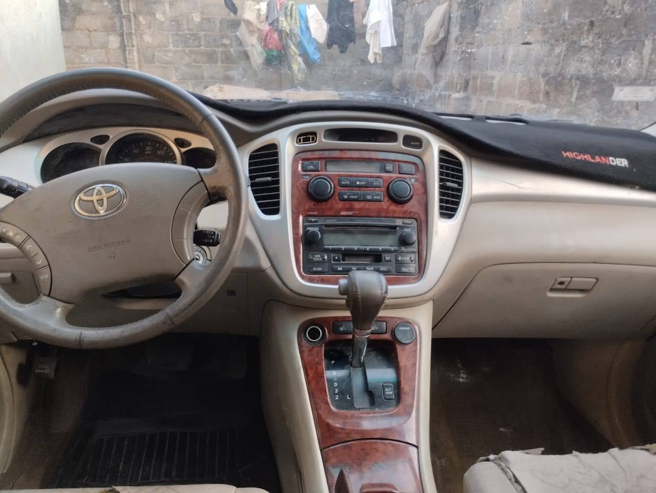 A picture of Toyota Highlander 06 limited edition Engine and gearbox untouched AC